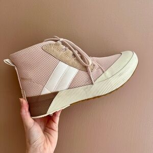 Sorrel Out N About III Women’s Waterproof Sneaker Boots in Nova Sand and Chalk